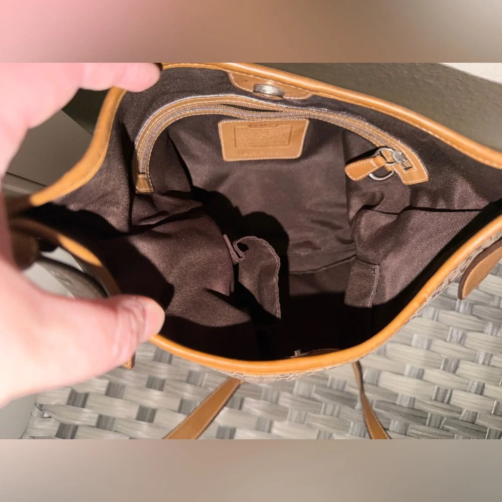 Coach Signature Jacquard & Leather Hobo Shoulder/Crossbody Bag Brown Tan 6386 - Picture 4 of 16